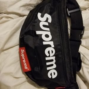 Supreme fanny pack